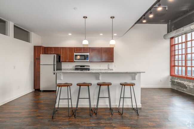 2BR, 2BA - 1,325SF - Kitchen