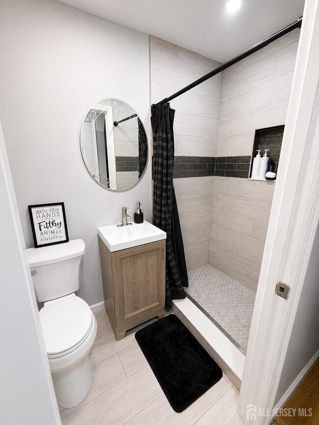 Photo - 346 Thomas St