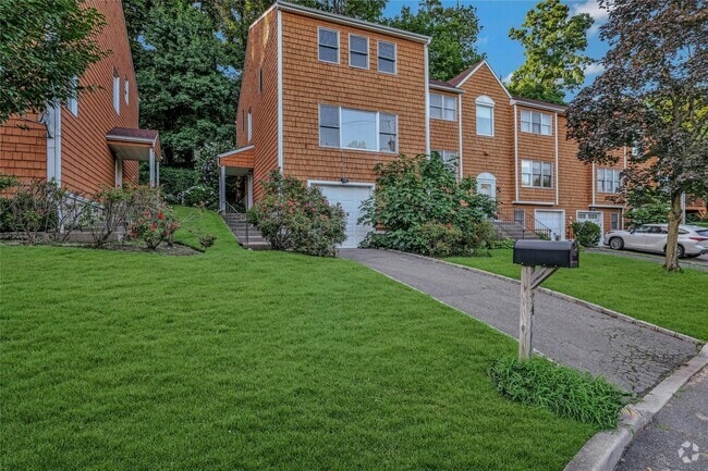 Building Photo - 24 Herb Hill Rd Rental