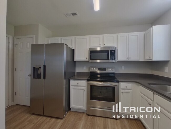 Photo - 1221 Grace Ct