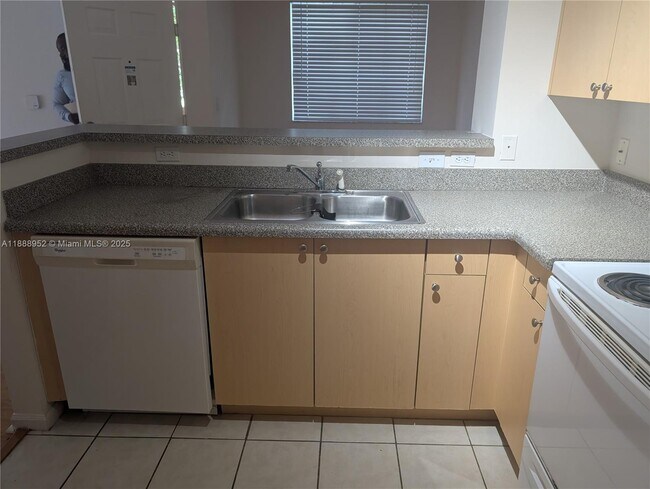 Photo - 8040 N Nob Hill Rd Unit 208