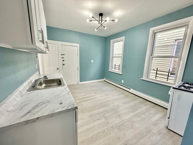 Photo - 11 Linden Ave Unit 3