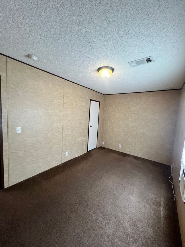 512 W Alabama Ave
