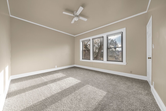 Photo - 7751 S Saginaw Ave Unit 2