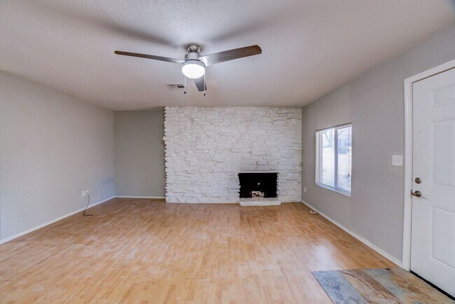 Photo - S Hudson Ave Duplex Unidad 3257