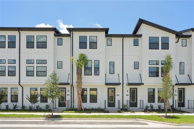 Building Photo - 15219 Hamlin Pk Dr