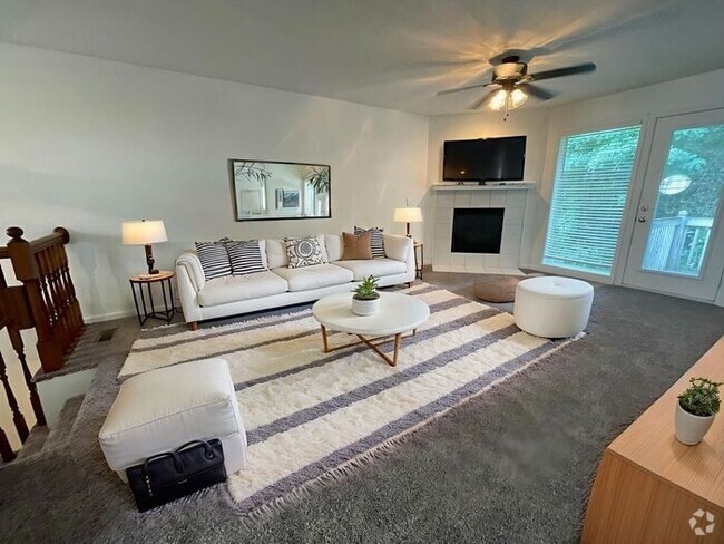 Building Photo - Everyday Comfort in Creekwood Park Townhom... Rental
