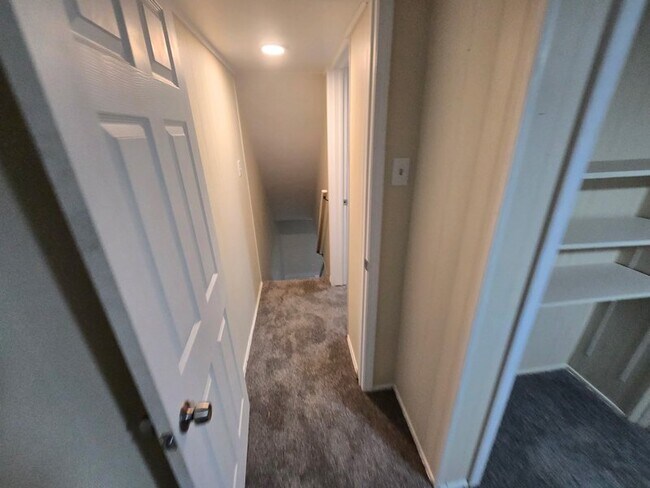 Photo - 158 Baker St