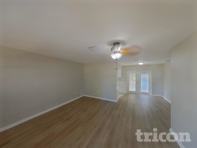 Photo - 4000 Berkshire Dr