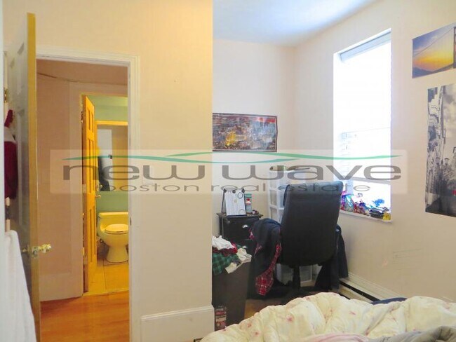 Photo - 206 Northampton St Unit 3