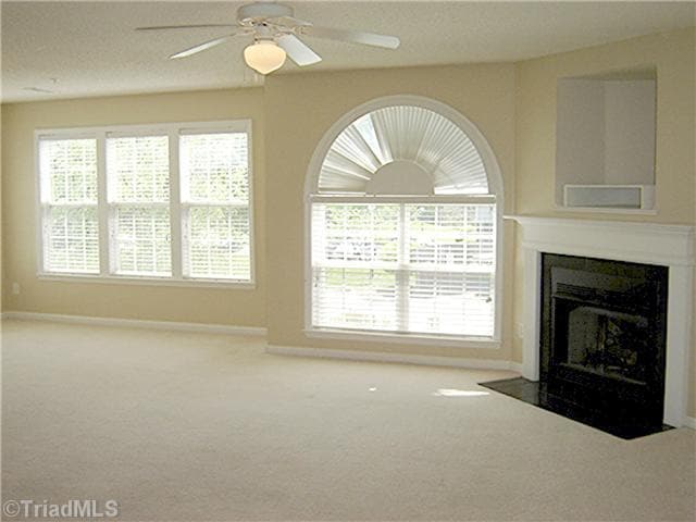 Photo - Great condo near WF and shopping