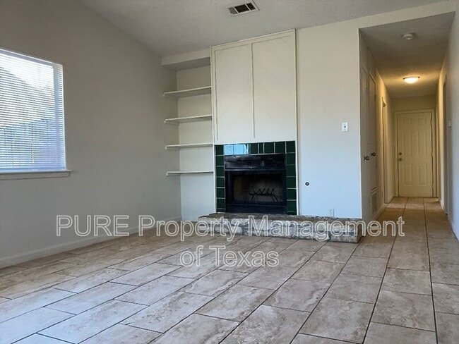 Photo - 801 Country Aire Dr Unit A