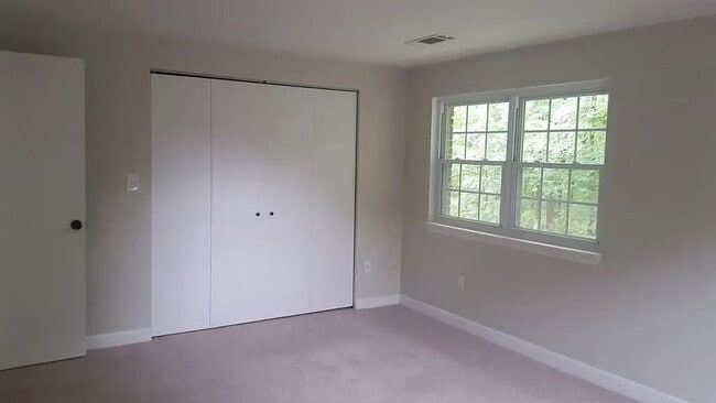 Photo - 20 Kingswood Dr Unit f4