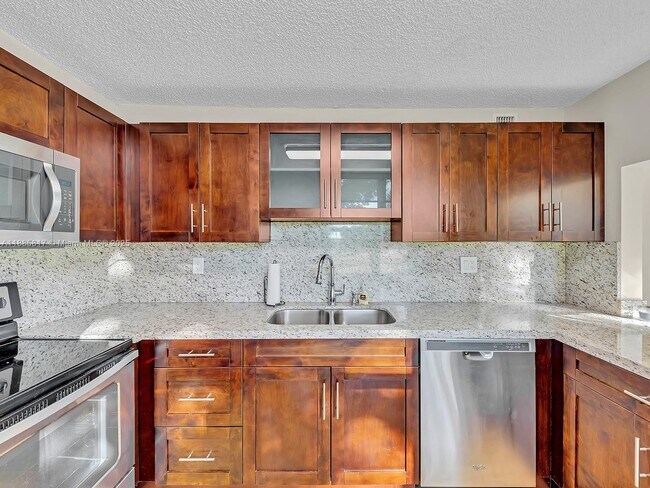 Photo - 9451 Evergreen Pl Unit 104