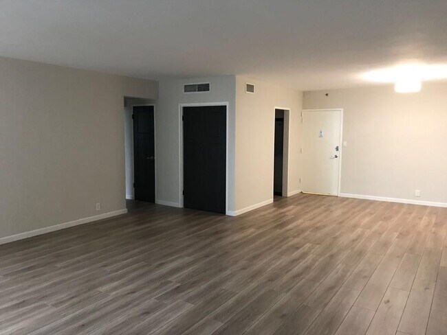 Photo - 1200 West Ave Unit 531