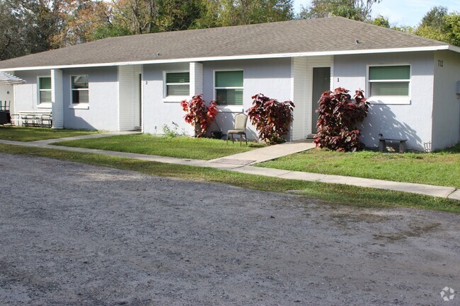 Building Photo - 2/1 in Groveland Rental