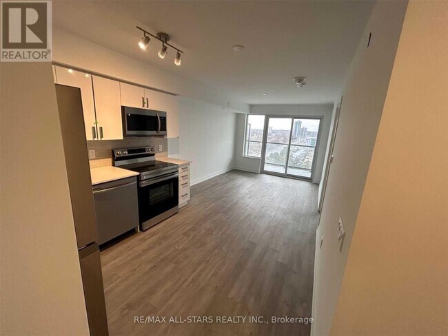 Photo - 1480 Bayly St Unit 1102