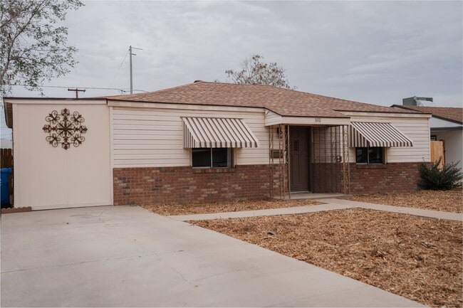 Building Photo - 1410 W Clarendon Ave Rental