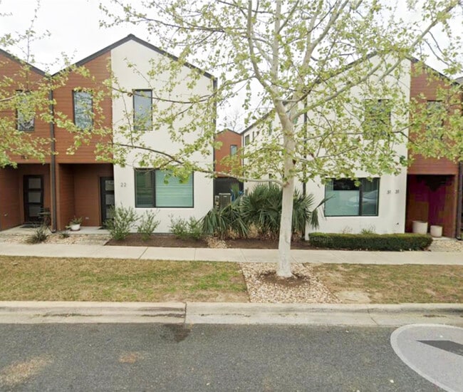 Building Photo - 1931 E 38th 1/2 St