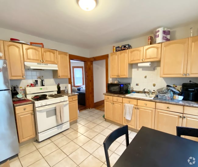 Building Photo - 3 Sudan St Unit 3 Rental