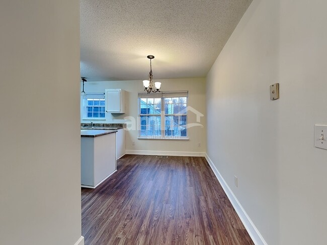 Photo - 207 Riesling Way