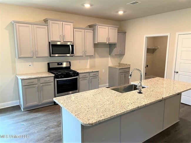 1034 Enclave Cir