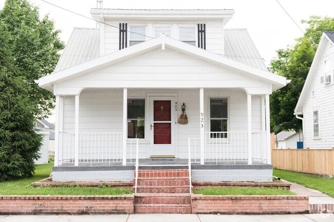 Building Photo - 923 Virginia Ave Rental