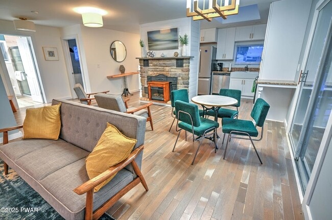 Photo - 413 Sunset Forest Dr