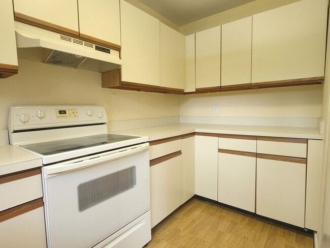 Photo - FOR RENT 2 bed 2.5 bath townhome