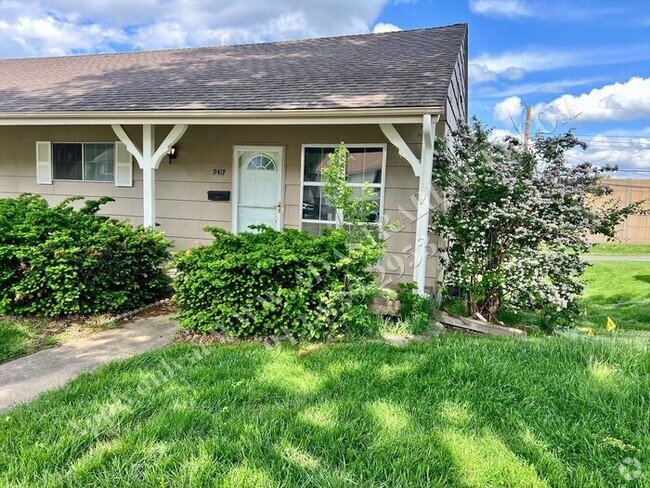 Building Photo - Awesome 2 Bedroom Duplex in Overland Park-... Rental