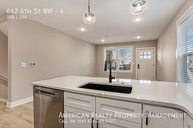 Photo - 642 6th St NW Unit 4