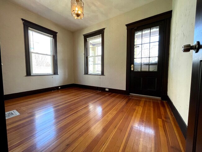 Photo - 14 Barton St Unit 2