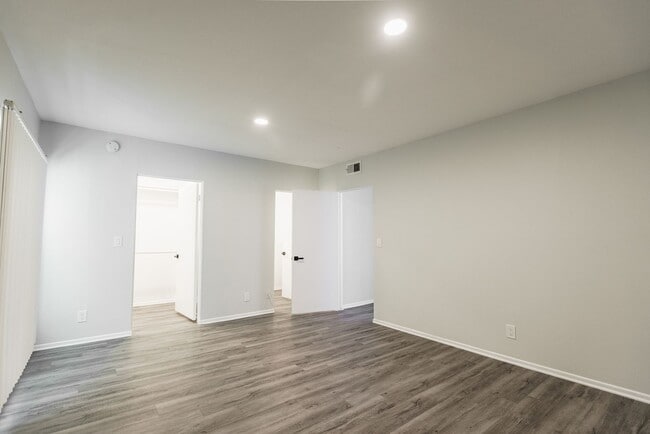 1527 Veteran Ave