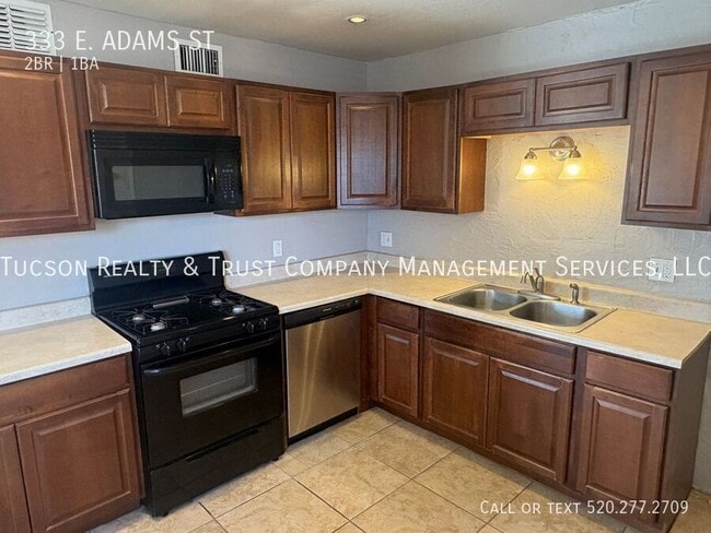 Photo - 333 E Adams St