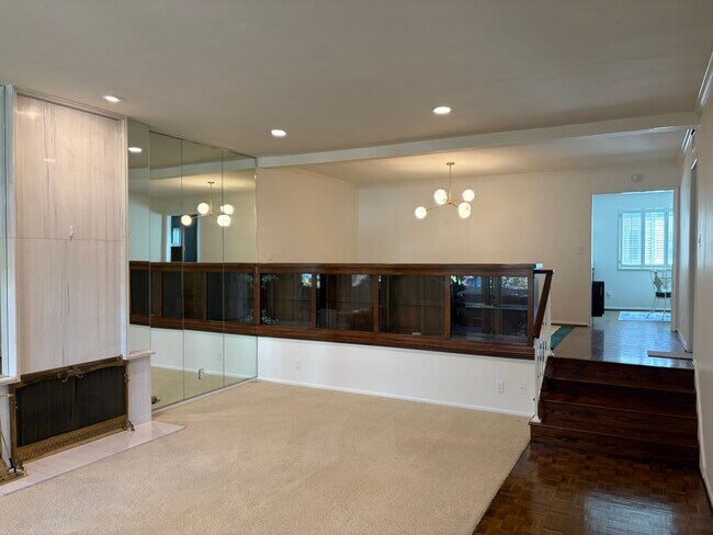 914 Palo Verde Ave Unit 914 Palo Verde