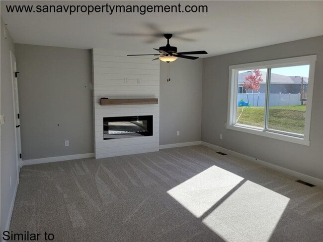 Photo - Modern 4-Bed / 3-Bath Family Home – Norwal...
