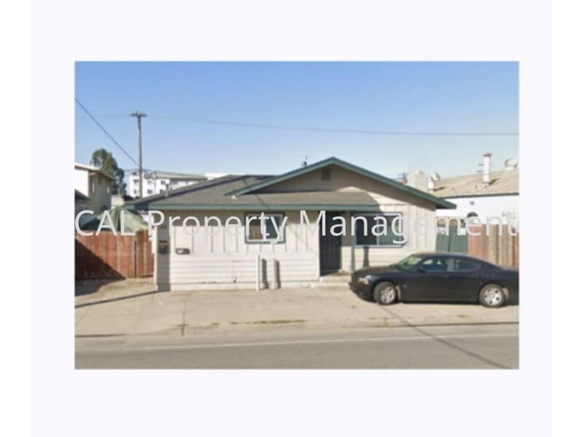 Charming 2-bedroom and 1-bathroom house! - Charming 2-bedroom and 1-bathroom house!