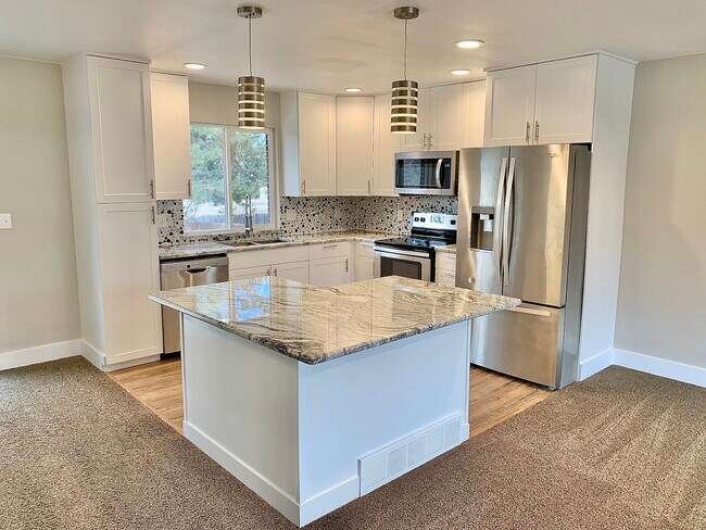 Photo - 2709 Meadowlark Ave