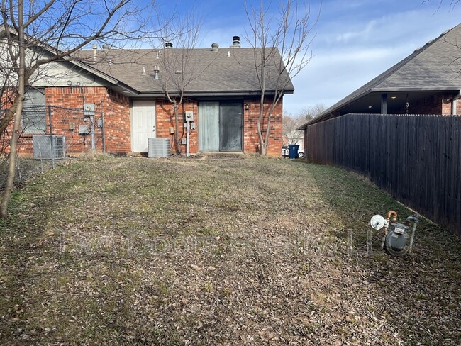 Photo - 8910 Oak Valley Dr