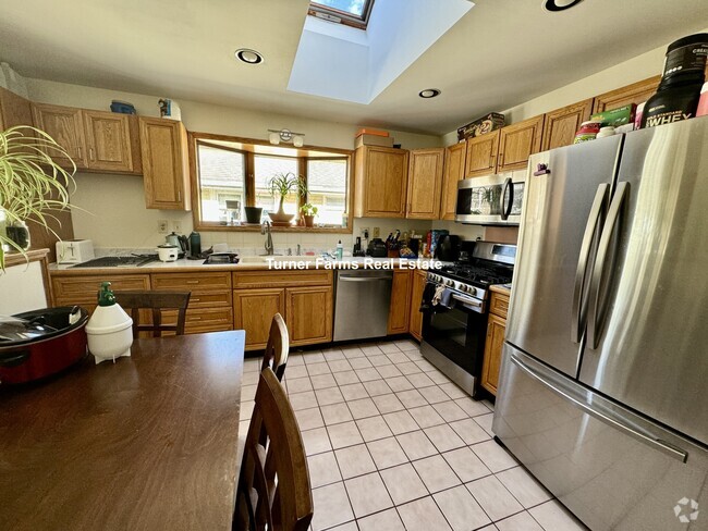 Building Photo - 27 Murray Hill Rd Unit 2nd floor Rental