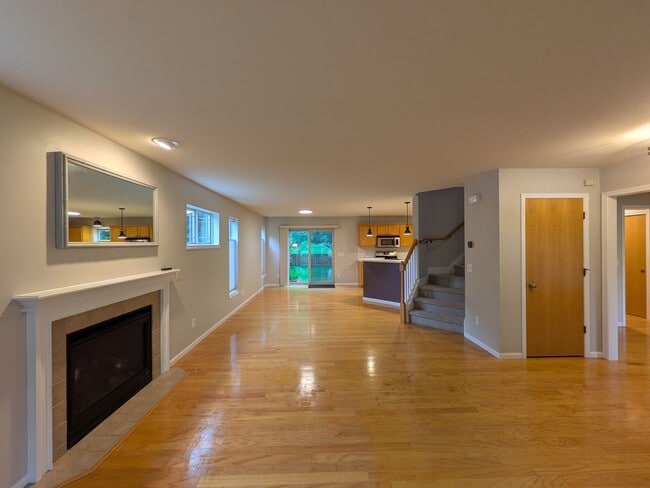 Photo - 3 bed / 3 bath House in Deforest!
