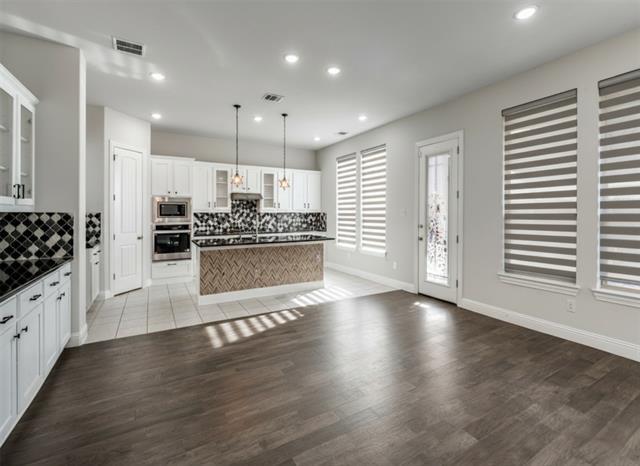 Photo - 2152 Bailey St