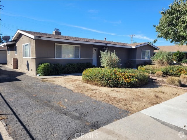 Building Photo - 13063 Los Cedros Ave Rental