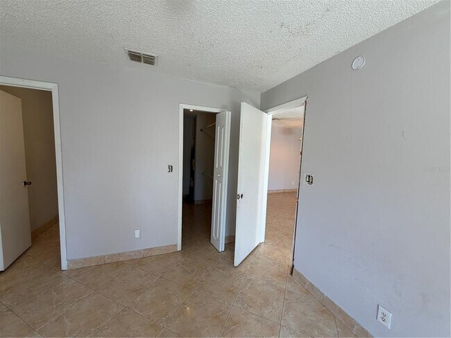 Photo - 5225 Via Hacienda Cir Unit B115