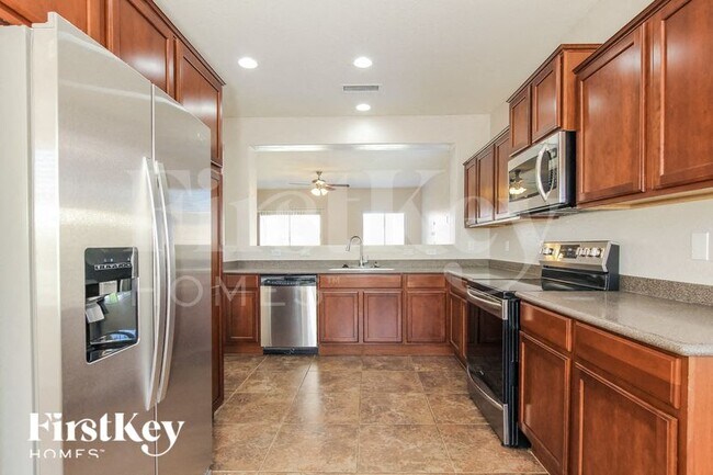 Photo - 390 E Yellow Wood Ave