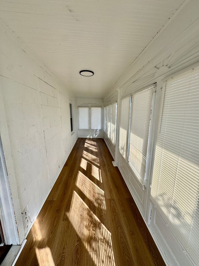 117 Browning Ave