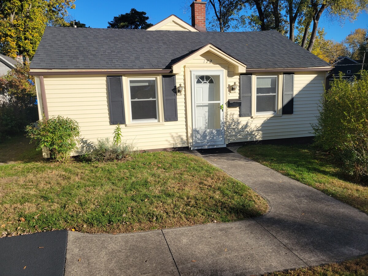 172 Howland Avenue, Brighton - 172 Howland Ave