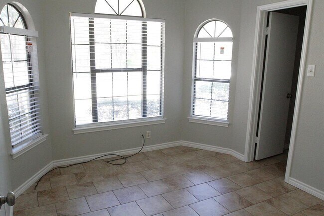 Photo - 2207 Lancaster Gate Cove