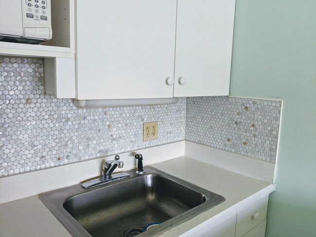 kitchen - 1255 Ponce Island Dr Unit 738C