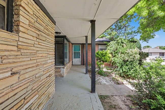 Photo - 2236 SW 59th Pl